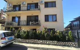 Tsvetkovi Guest House